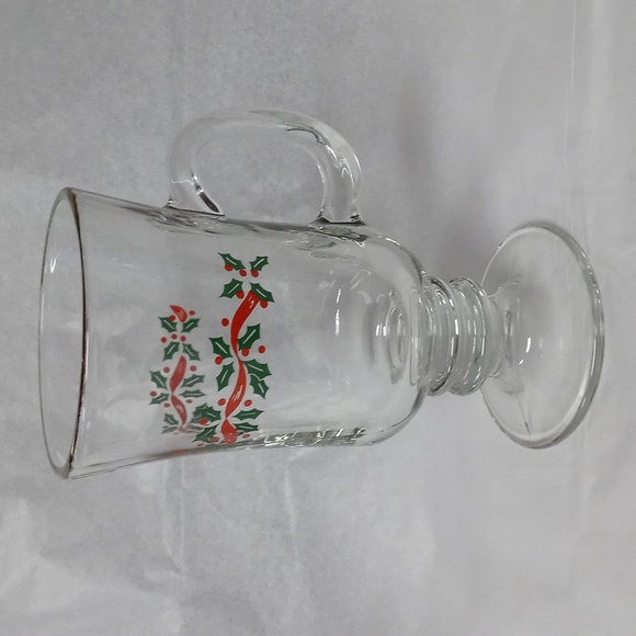 Vtg Christmas Holly Footed Mugs with handle set of 2 - Picture 3 of 6